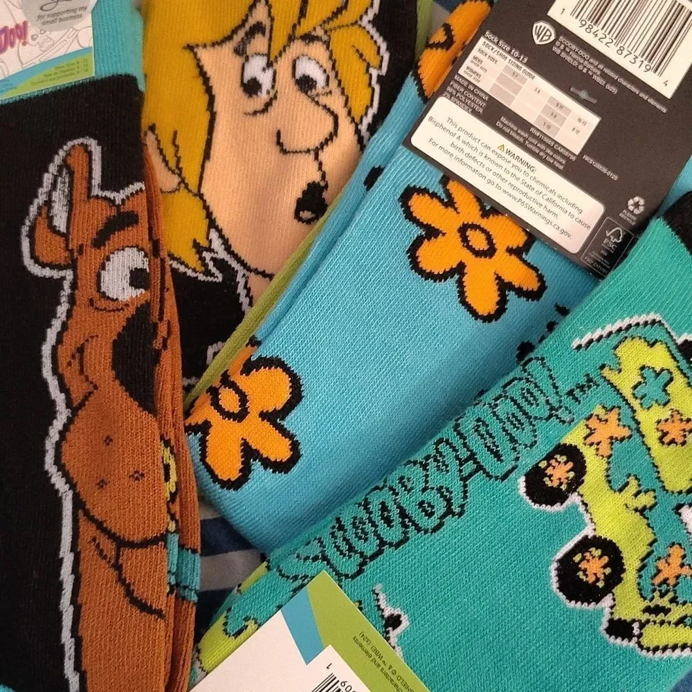 WB 4 Pairs Colorful Neon Scooby Doo Printed‎ Crew Socks NWT